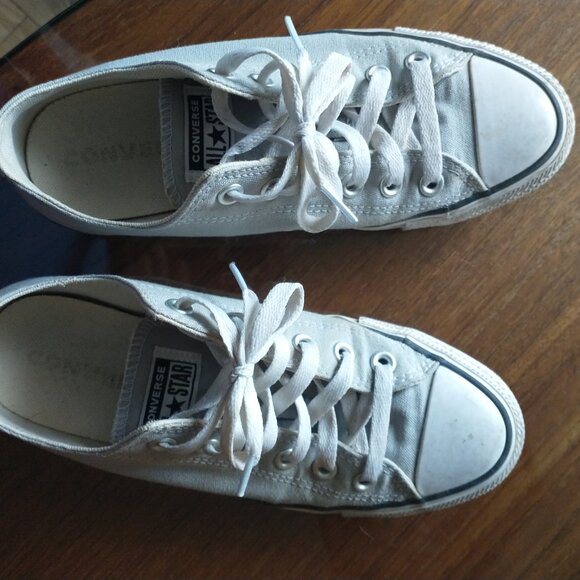 Converse - Picture 1 of 4